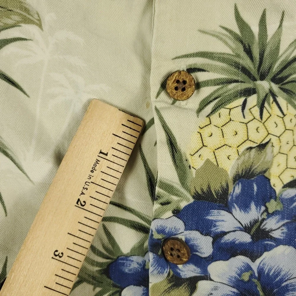 Tommy Bahama used has